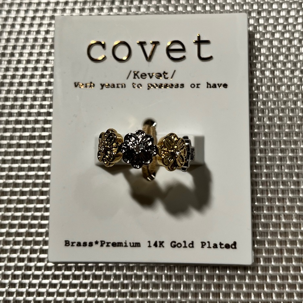 COVET NWT AUTHENTIC 14K GOLDPLATED BRASS SILVER/GOLD FLOWER WITH CRYSTAL RING